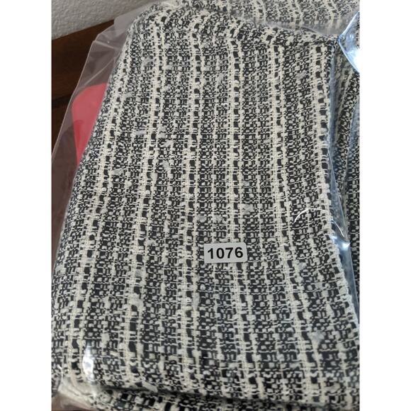 Ann Taylor Loft Outlet Tweed A-Line Skirt 6P Petite Fringe Black White Lined Zip - Picture 9 of 10